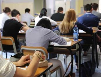 Galleria foto 'Maturità 2023, per ‘toto-tema’ studenti scommettono su D’Annunzio e Pirandello' - foto 1