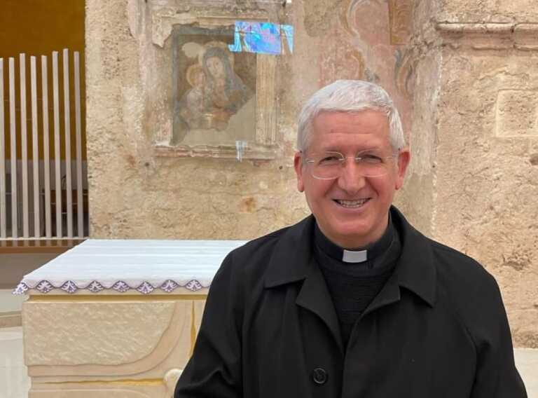 Galleria foto 'Il vescovo di Cerignola ai fedeli: «Scegliete la Pasqua o la cocaina. La fede non è “oppio”»' - foto 1