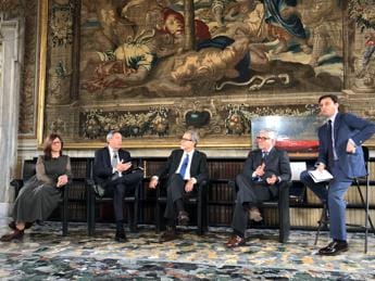 Galleria foto 'Musumeci, ‘Ministero Mare bella intuizione Premier, ora i contenuti’' - foto 1