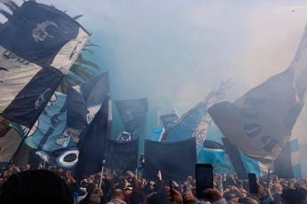 Galleria foto 'Napoli, curva contro De Laurentiis: cosa succede' - foto 1