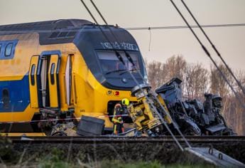 Galleria foto 'Olanda, deraglia treno: 1 morto e almeno 30 feriti' - foto 1