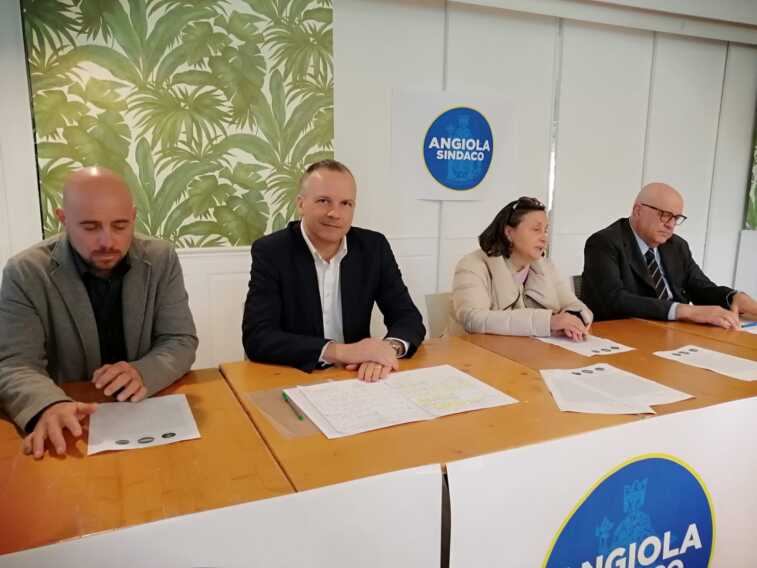 Foggia, Angiola presenta la sua candidatura a sindaco: «Invertiamo la tendenza. Serve trasmettere positività»