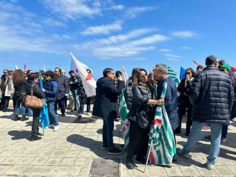Protestano i formatori dei Centri per l’impiego: i contratti sono scaduti il 17 marzo e sono senza lavoro