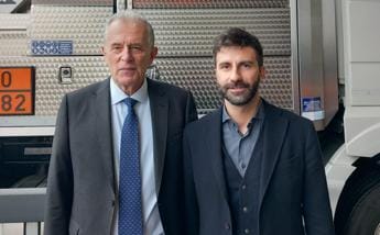 Galleria foto 'Rifiuti, Piunti (Conou): “Da olio gettato in fogna al 98% di rigenerazione”' - foto 1