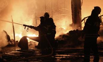 Galleria foto 'Russia, incendio al ministero della Difesa a Mosca' - foto 1