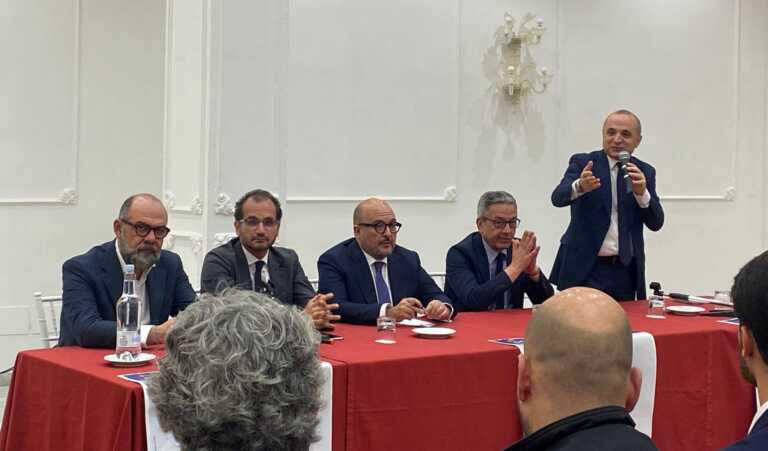 Il ministro Sangiuliano a Brindisi per Marchionna sindaco: «Esporteremo qui il progetto del Maxxi»