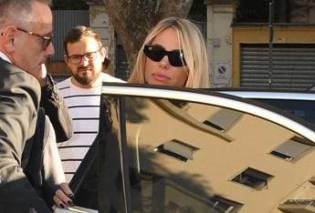 Galleria foto 'Separazione Totti-Ilary, alla conduttrice la villa all’Eur e 12.500 euro al mese' - foto 1