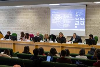 Galleria foto 'Sostenibilità, ecco i Megatrends marketing e comunicazione digitale' - foto 1