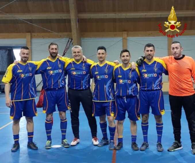 Galleria foto 'Ai Vigili del fuoco di Lecce il Torneo della Ricostruzione: kermesse dedicata ai soccorritori del terremoto del 2016' - foto 1