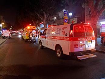 Galleria foto 'Tel Aviv, doppio attacco: 1 morto e 6 feriti' - foto 1