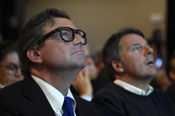 Galleria foto 'Terzo Polo, Azione smentisce rottura ma aspetta chiarimento da Renzi' - foto 1