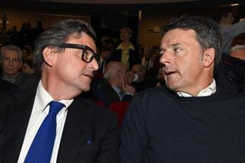 Galleria foto 'Terzo Polo, lite anche su federazione. Renziani: “Calenda ha i suoi in rivolta”' - foto 1
