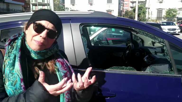 Vandali in centro a Bari: presa di mira l’auto di Tiziana Schiavarelli. Lo sfogo dell’attrice sui social – VIDEO