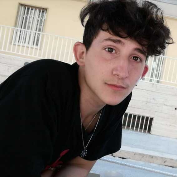 La strage dei giovani sull’asfalto: sogni di vita e progetti spezzati nel tragico incidente sulla Sp 231