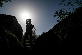Galleria foto 'Ucraina, bagliore nella notte a Kiev. Nasa: “Non è nostro satellite”' - foto 1