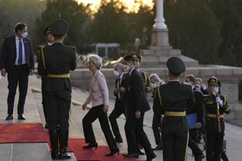 Galleria foto 'Ucraina, von der Leyen a Xi: “Serve pace giusta”' - foto 1