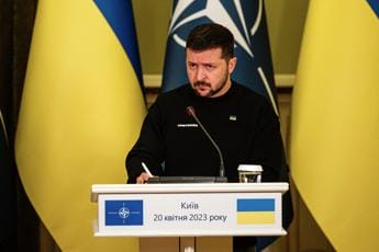Galleria foto 'Ucraina, Zelensky: “Meritiamo la Nato”. Kiev aspetta nuovi aiuti' - foto 1