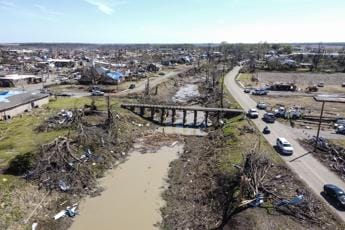 Galleria foto 'Usa, decine di tornado in 6 stati' - foto 1