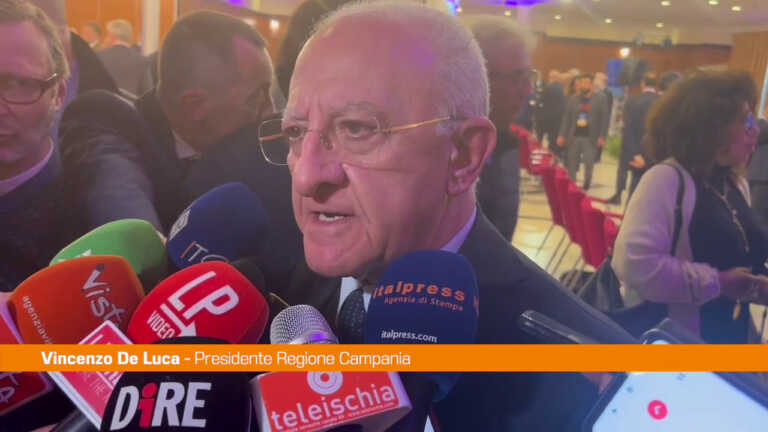 Migranti, De Luca “L’Italia deve trovare una posizione unitaria”