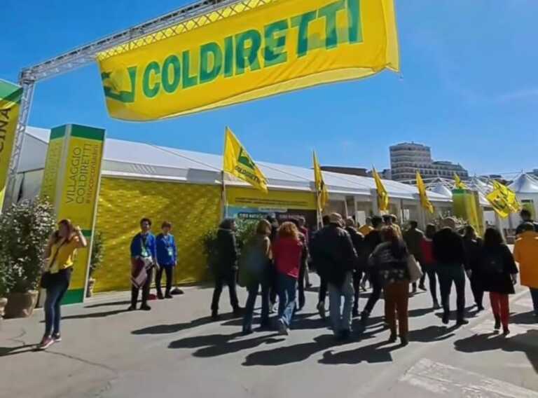 Galleria foto 'Il lungomare di Bari trasformato in una fattoria per la “Festa dell’educazione alimentare” di Coldiretti' - foto 1