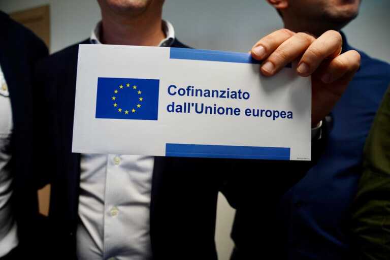 A Bari un seminario sulla comunicazione dei fondi europei: presenti i responsabili di 16 Paesi Ue – FOTO A Bari un seminario sulla comunicazione dei fondi europei: presenti i responsabili di 16 Paesi Ue – FOTO