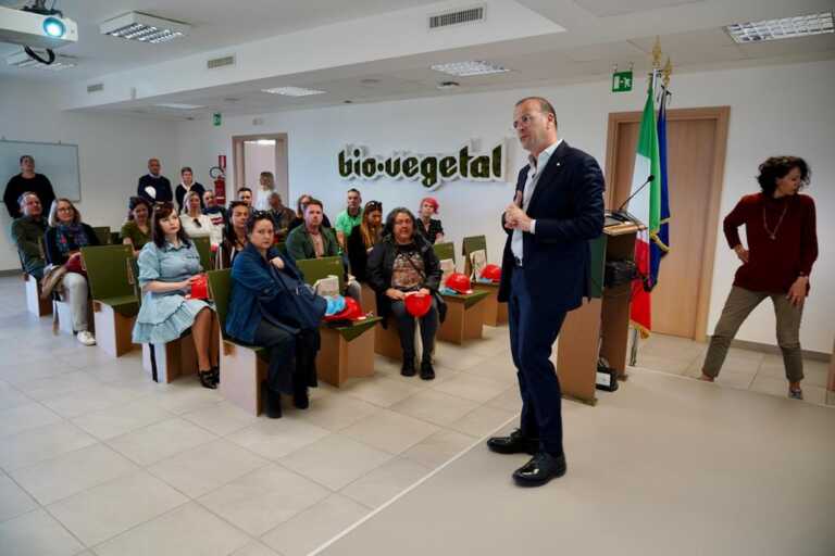 A Bari un seminario sulla comunicazione dei fondi europei: presenti i responsabili di 16 Paesi Ue – FOTO A Bari un seminario sulla comunicazione dei fondi europei: presenti i responsabili di 16 Paesi Ue – FOTO