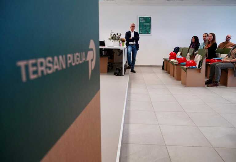 A Bari un seminario sulla comunicazione dei fondi europei: presenti i responsabili di 16 Paesi Ue – FOTO A Bari un seminario sulla comunicazione dei fondi europei: presenti i responsabili di 16 Paesi Ue – FOTO