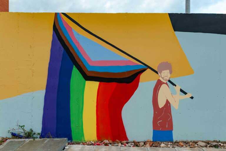 Galleria foto 'Giornata contro l’omobitransfobia: a Bari un murale ricorda le persone che hanno cambiato la storia dei diritti' - foto 4