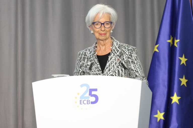 Bce, Lagarde “Il 2022 punto di svolta per la politica monetaria”