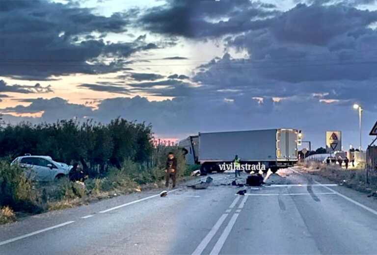 Scontro frontale tra un’auto e un tir sulla provinciale tra Noicattaro e Rutigliano: muore un 20enne