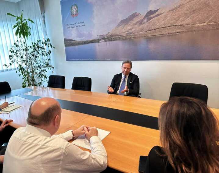 Ambiente ed energia, Pagliaro incontra Pichetto Fratin: «Colloquio proficuo per la salvaguardia dei mari»