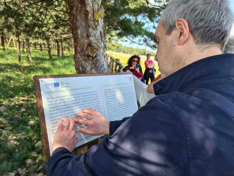 Galleria foto 'Nasce nel Parco dell’Alta Murgia un sentiero attrezzato per ipovedenti – FOTO e VIDEO' - foto 5