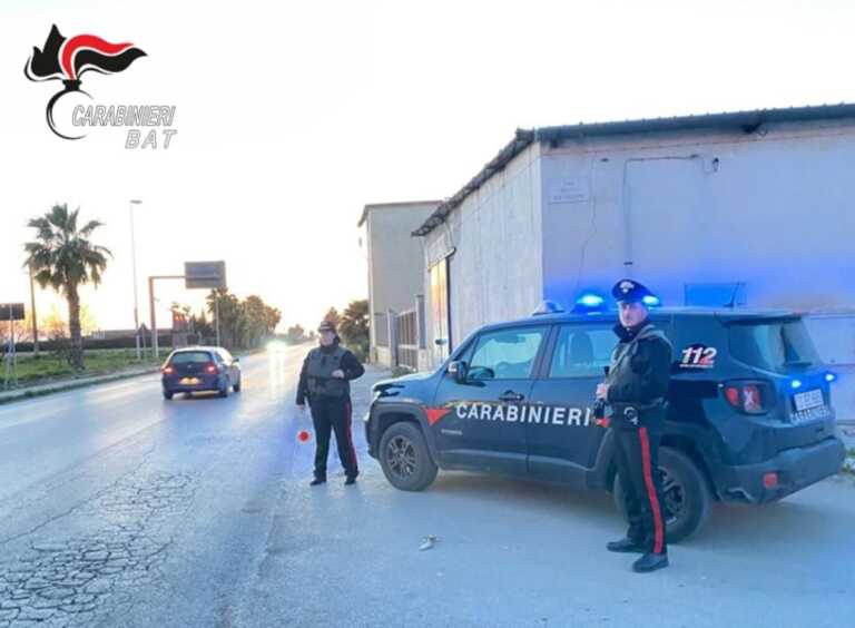 Minacce e botte al padre 70enne per farsi dare i soldi per la droga: arrestato un 44enne