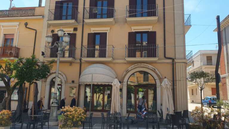 Duplice omicidio nel Foggiano, tra le vittime una 16enne: tentava di difendere la madre