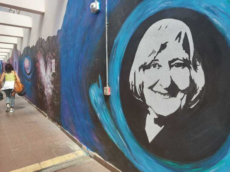 A Bari la street-art omaggia Hack e Marconi, nuovi murales nel sottopasso – FOTO