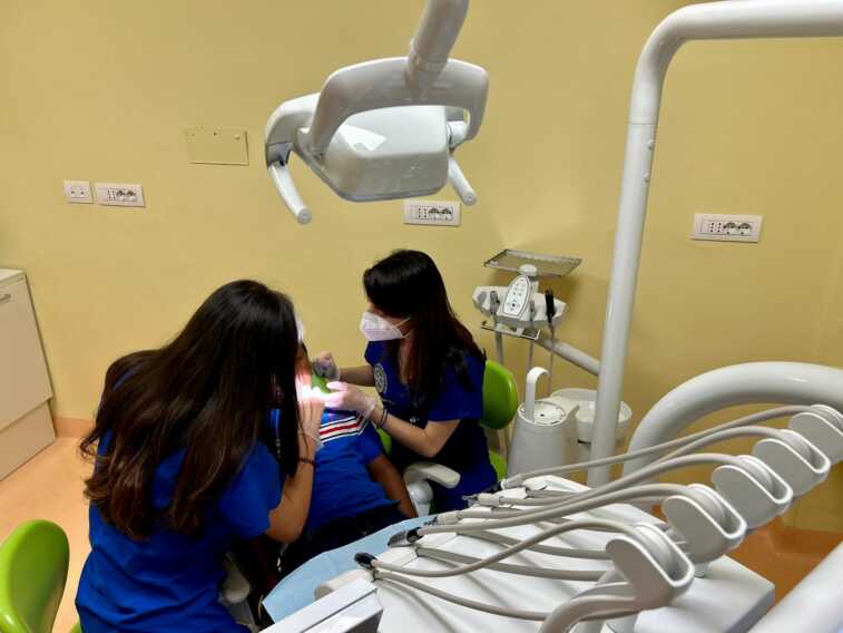 Galleria foto 'Dal dentista in ospedale: riattivati gli ambulatori odontoiatrici per bimbi fragili al “Giovanni XXIII” di Bari' - foto 1