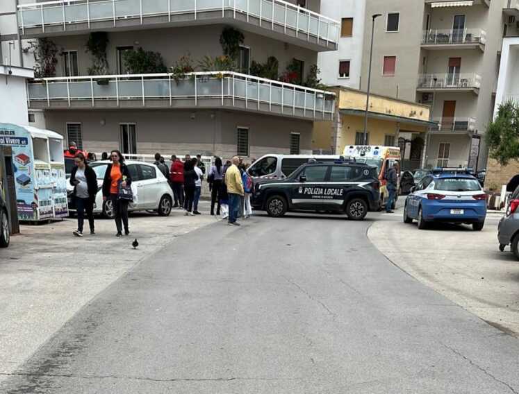 Bitonto, morto un 58enne: ha un malore alla guida e finisce contro un’auto parcheggiata
