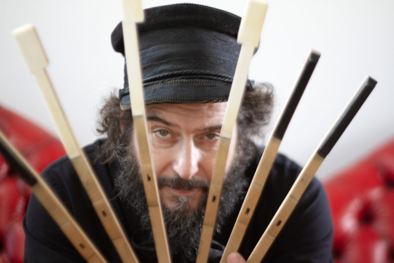 Vinicio Capossela al Locus festival: il 20 luglio “Altri tasti” fa tappa a Minervino Murge