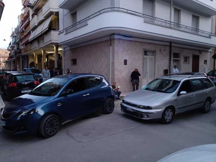Spari da un’auto, 50enne ferito a Cerignola