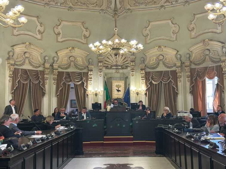 Lecce, il rendiconto 2022 approvato dal Consiglio comunale con 11 milioni in meno di disavanzo