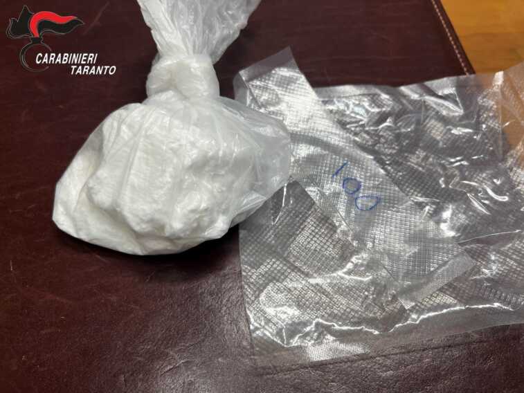 Nella borsa 100 grammi di cocaina: arrestata una 41enne a Manduria