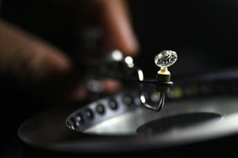 G7 e sanzioni a Russia, c’è stretta sui diamanti: la reazione di Mosca