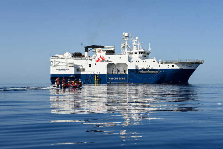 Geo Barents, soccorse 599 persone vicino alle coste siciliane: lo sbarco avverrà a Bari