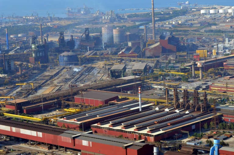 Ex Ilva, stop ad Afo 2 per manutenzione. Meloni alle strette: «Spieghi cosa vuole fare»