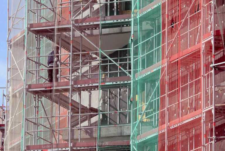 Razzia di impalcature nel Barese: in un deposito a Cellamare scoperta refurtiva per oltre 100mila euro