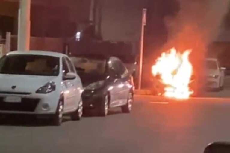 In fiamme l’auto della titolare di una pasticceria a Nardò: indaga la polizia – VIDEO