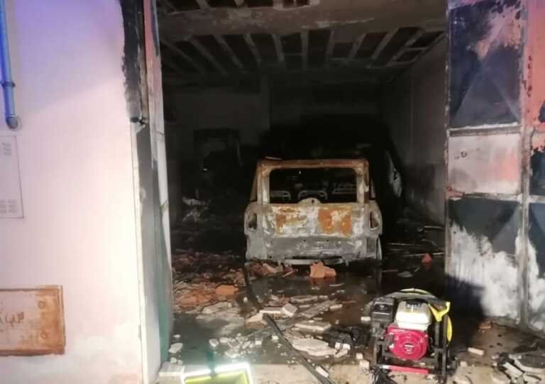 Fiamme in un garage a San Pancrazio Salentino: distrutta un’auto, danneggiata la facciata dello stabile