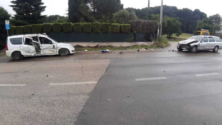 Galleria foto 'Violento scontro tra due auto sulla provinciale che collega Cassano a Mercadante: grave un 23enne' - foto 1