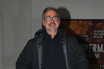 Incidente in moto per Beppe Convertini: “Ho la faccia distrutta”