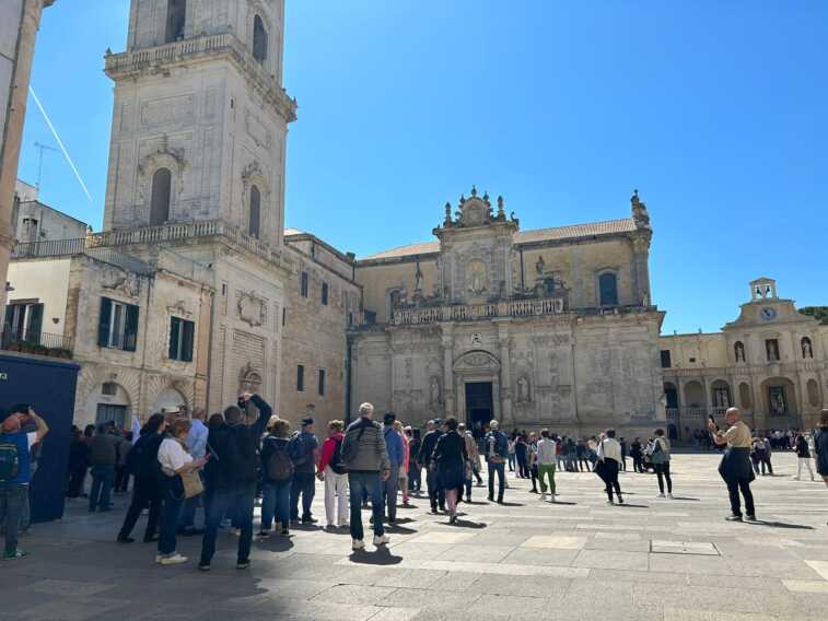 Lecce, nonostante il maltempo alberghi pieni per i ponti: «Ora turismo di qualità»